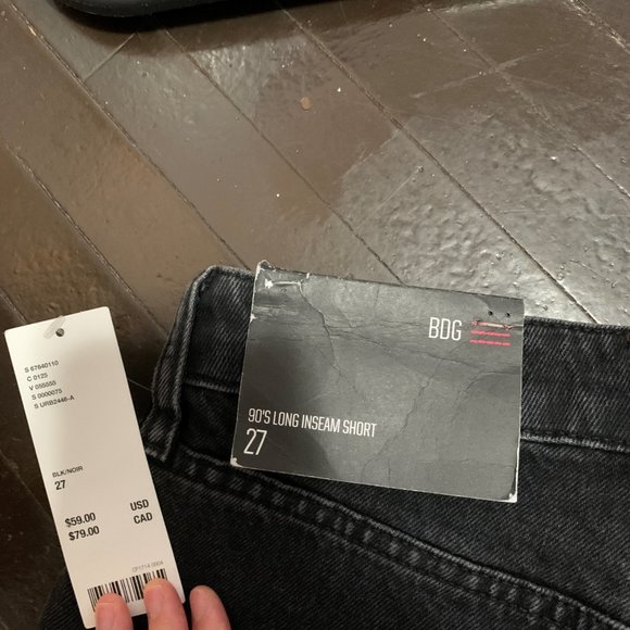 Size 27 BDG ‘90s Denim Short - Picture 5 of 6